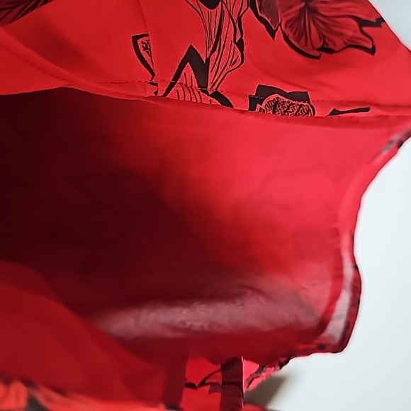 Coldwater Creek Classy NWT size small poinsettia button down blouse - Picture 6 of 9